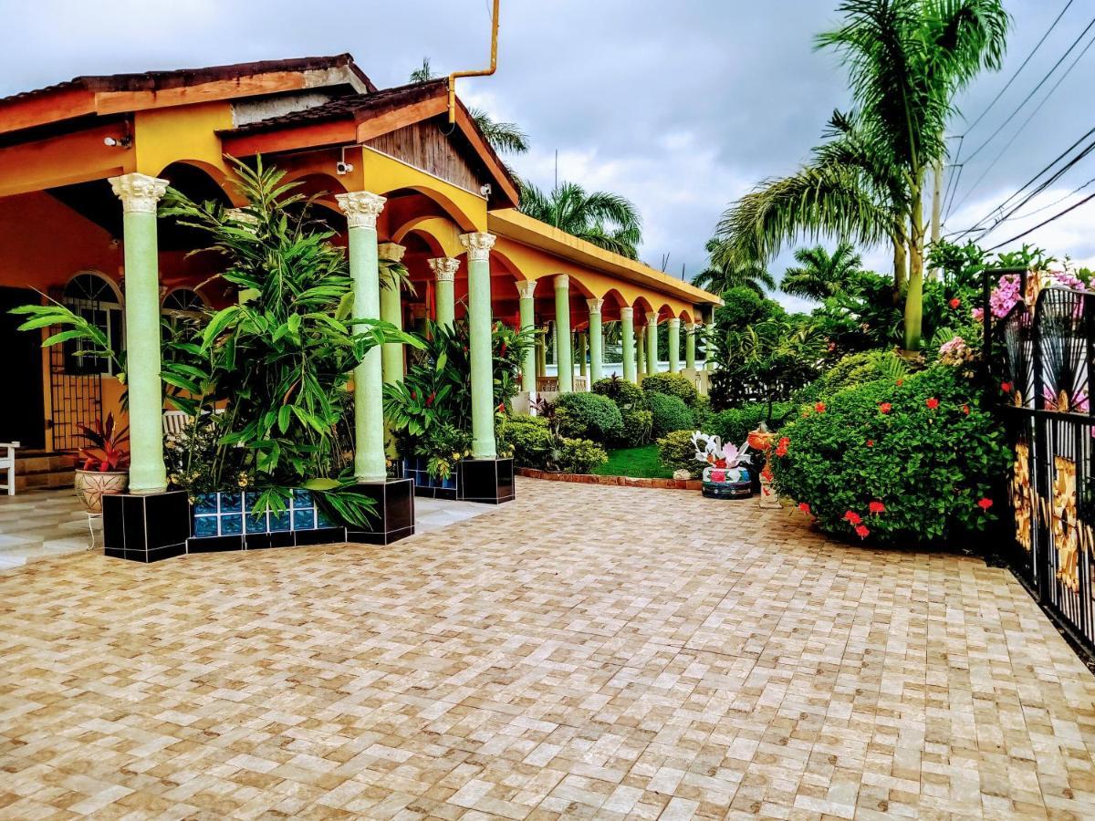 Chateau Margarita Ja Montego Bay Zewnętrze zdjęcie